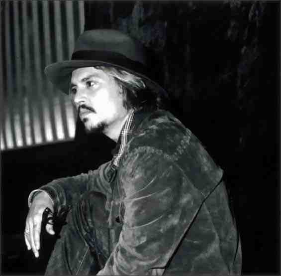 ../Images/johnny_depp02_05.jpg